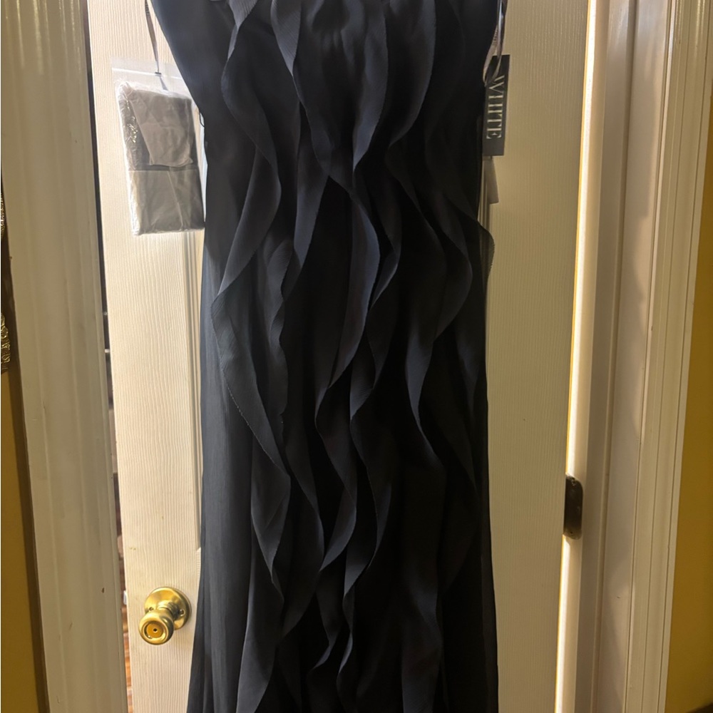 David’s Bridal Strapless Crinkle Chiffon Dress with Raw Edge - Picture 3 of 10